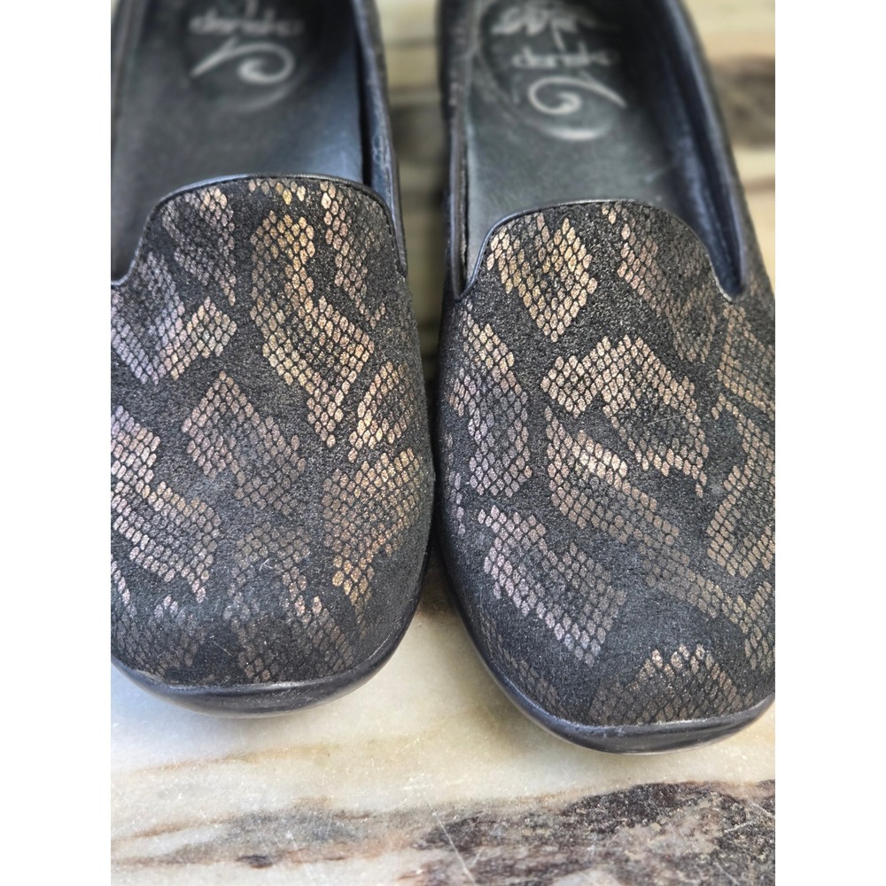 Dansko Womens 38 Bronze Black Snakeskin Leather Slip On Loafers Low Wedge‎ - Picture 9 of 9